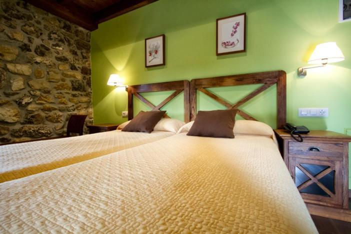 Hotel El Quintanal Bode Bagian luar foto