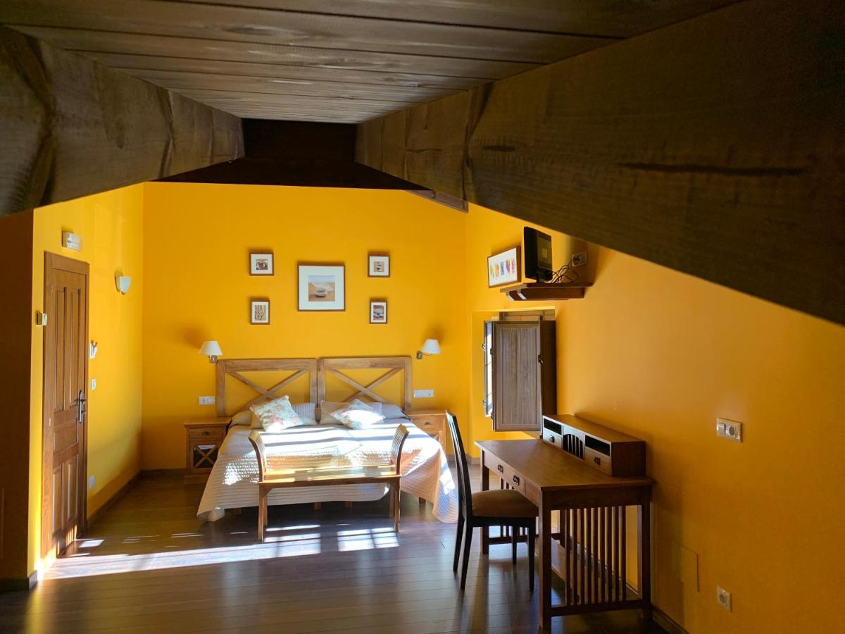 Hotel El Quintanal Bode Bagian luar foto