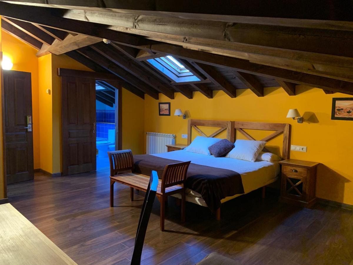 Hotel El Quintanal Bode Bagian luar foto