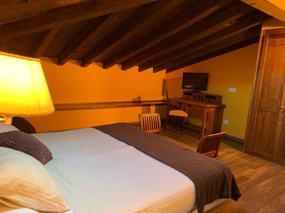 Hotel El Quintanal Bode Bagian luar foto